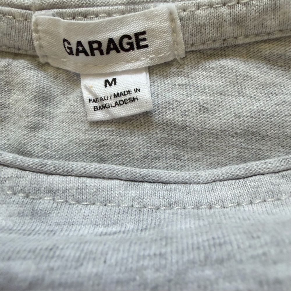 Garage Women's Off-Shoulder Sleeveless Gray Top T- Shirt Manhattan Front Logo M - Picture 7 of 10